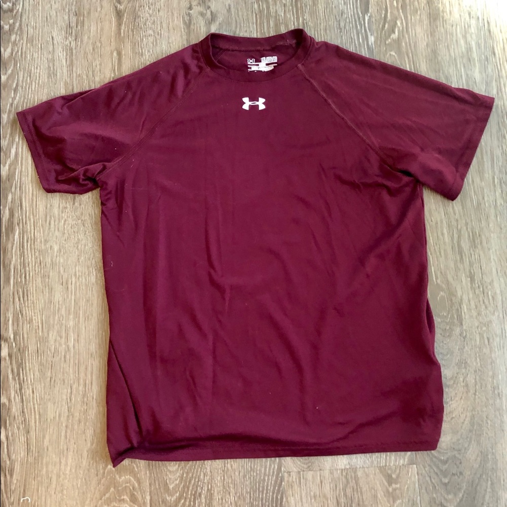 Kids Under Armour active t shirt. Size XL.